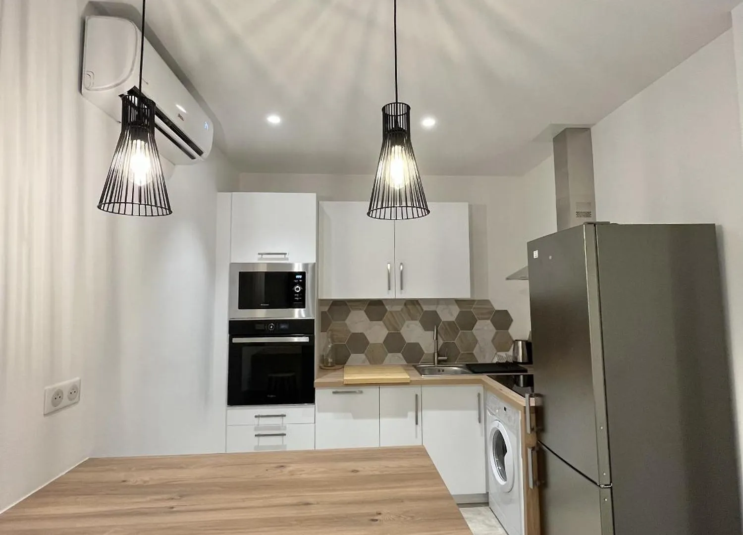 Cessole - Charme Urbain 3 Chambres Clim & Netflix Nice 0*,